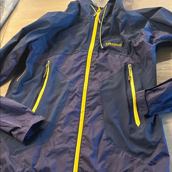 Marmot Jackets & Blazers - Marmot‎ womans Navy Raincoat with Yellow Zippers